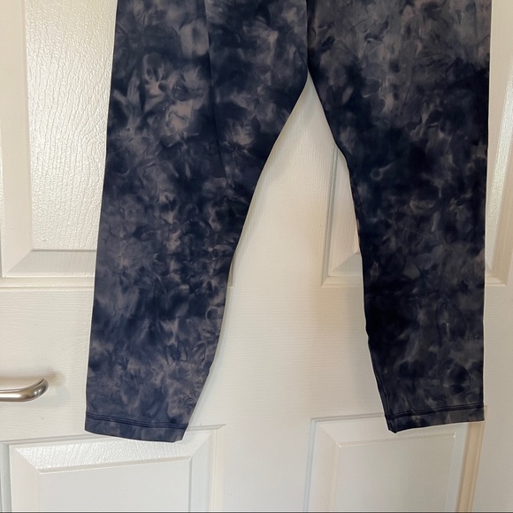 Lulu Lemon leggings Crop size 10 buttery soft - Picture 4 of 5